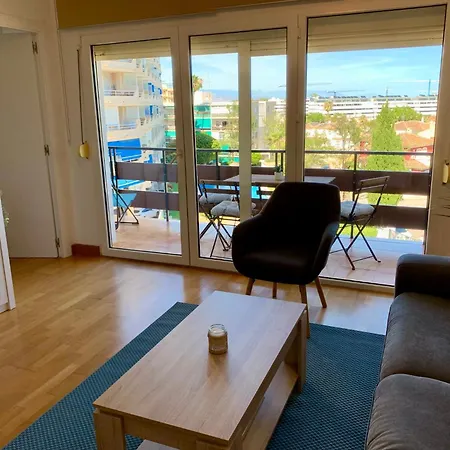 Cómodo En álamos, * Torremolinos